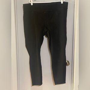 Old Navy Rockstar super skinny Jeggings size 20